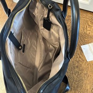 NWOT Tumi Voyageur Dara Carry All